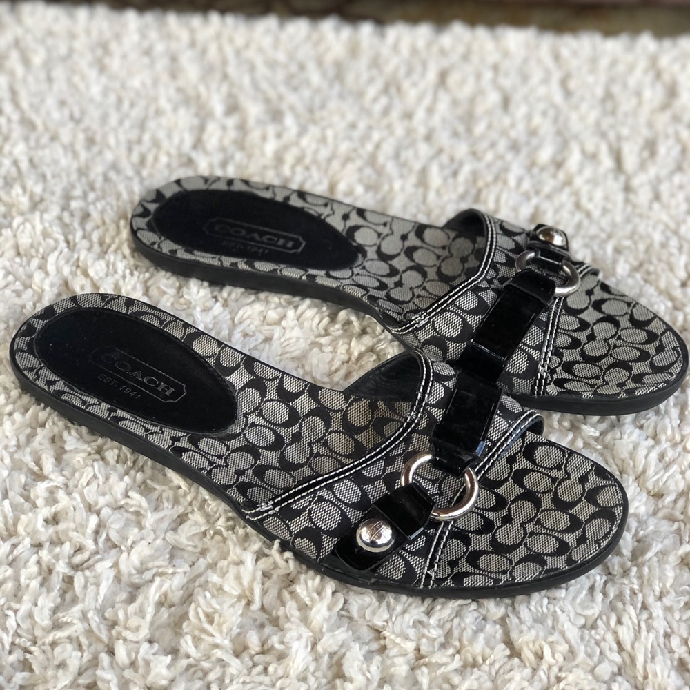 COACH Katey Slide Signature Sandals Slip-On Flats .. never used